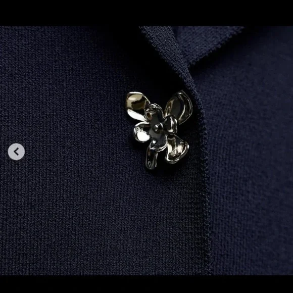 NWT Zara Flower Button Knit Cardigan Blazer Sweater in Navy Blue size Medium - Picture 6 of 12